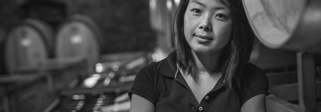 Kellermeisterin Chie Sakata im Weinkeller